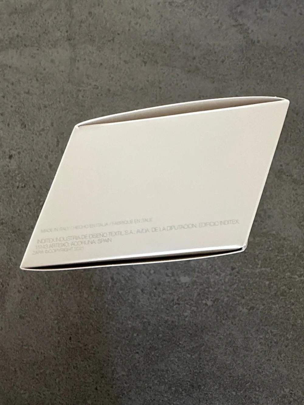 Zara Hydro Glow Tinted Moisturizing Cream